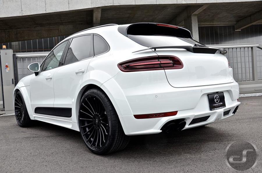  Porsche Macan in White by Hamann 2016 года  (фото 5 из 15)